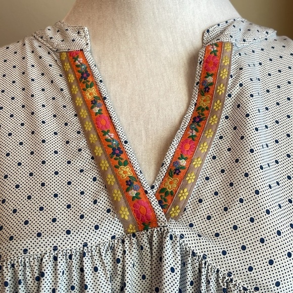 Ivy Jane blue polka dot v neck blouse size medium/large - Picture 2 of 8